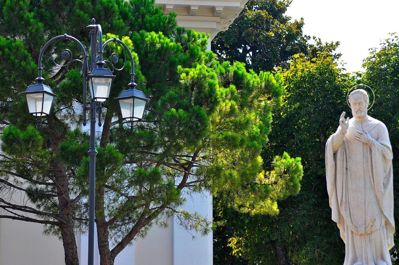 Albergo Meuble Olivi Toscolano Maderno Exteriér fotografie