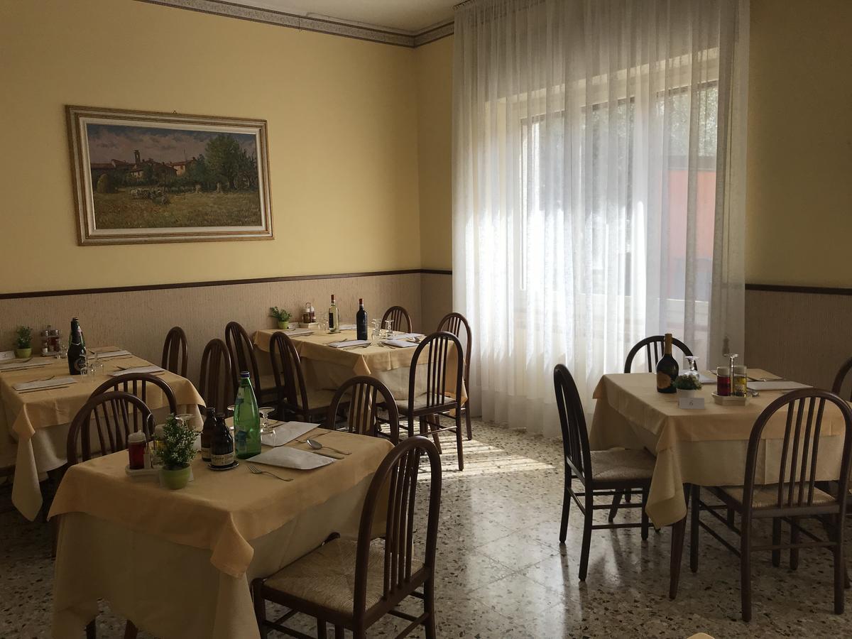 Albergo Meuble Olivi Toscolano Maderno Exteriér fotografie