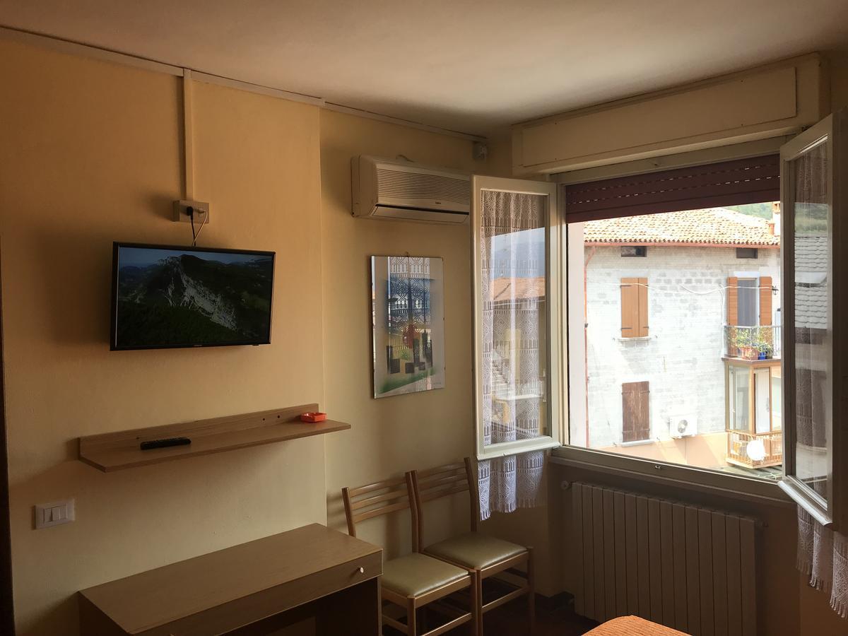 Albergo Meuble Olivi Toscolano Maderno Exteriér fotografie